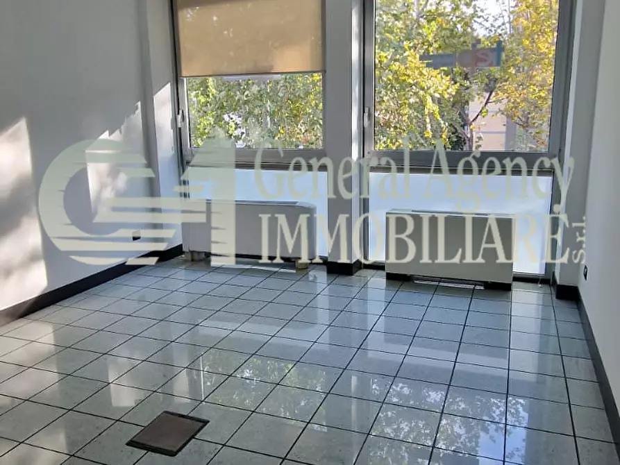 Immagine 24 di Ufficio in affitto  in Piazzale Giulio Douhet 25 a Roma