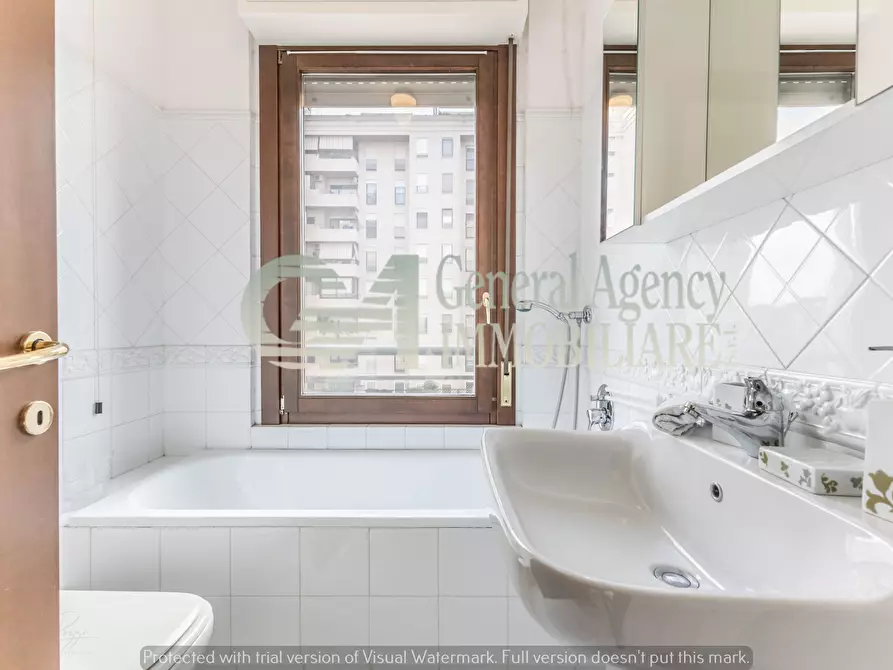 Immagine 26 di Trilocale in vendita  in Via dell'Orsa Minore a Roma