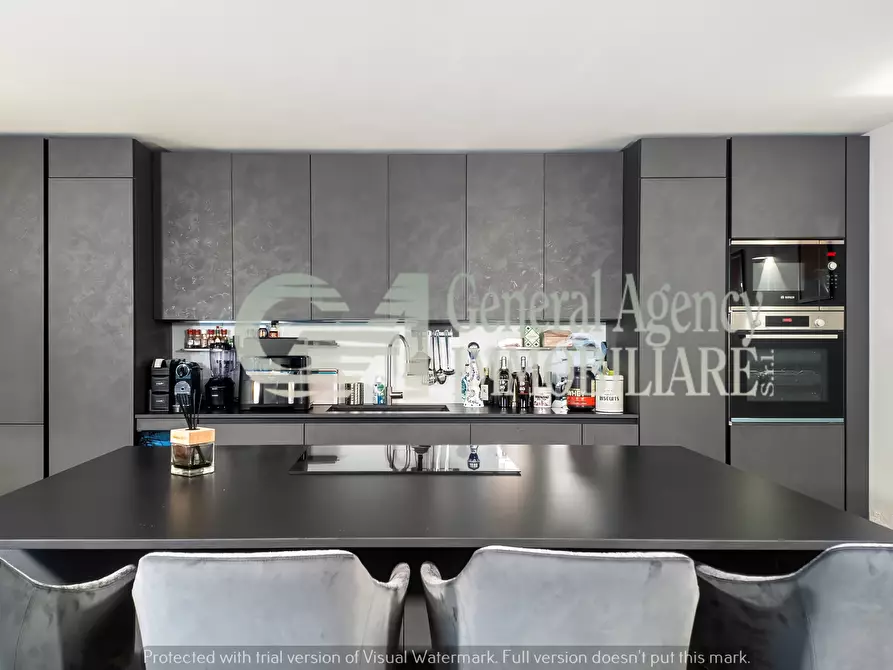 Immagine 53 di Villa in affitto  in Via Mario Mattoli a Roma