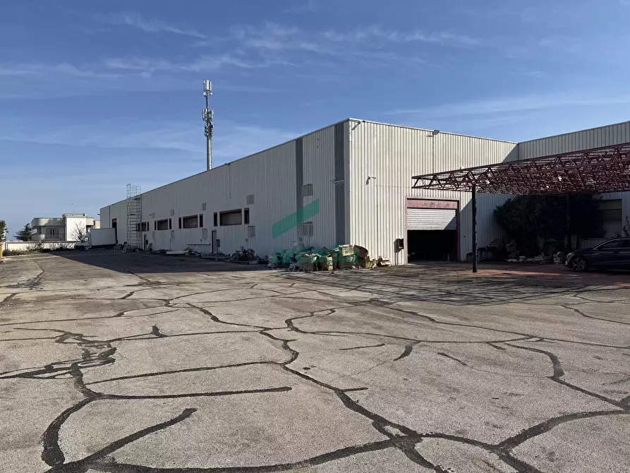 Immagine 17 di Capannone industriale in vendita  in S.P. 231 km 80,660 a Modugno