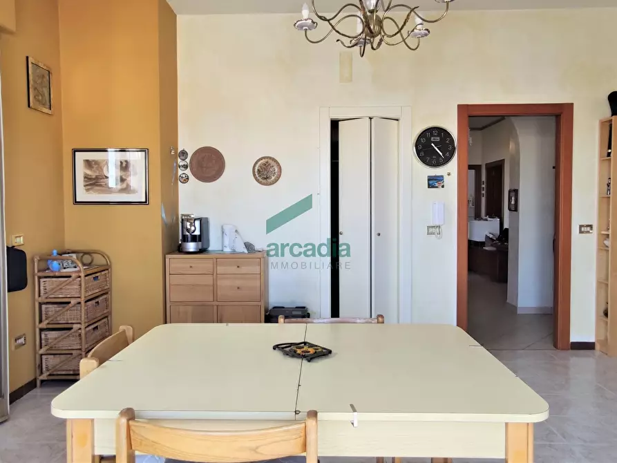 Immagine 6 di Pentalocale in vendita  in Via Pietro Carenza 20 a Turi