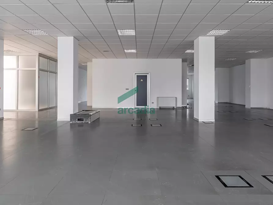 Immagine 18 di Ufficio in affitto  in Largo degli Stagnini 6 a Modugno