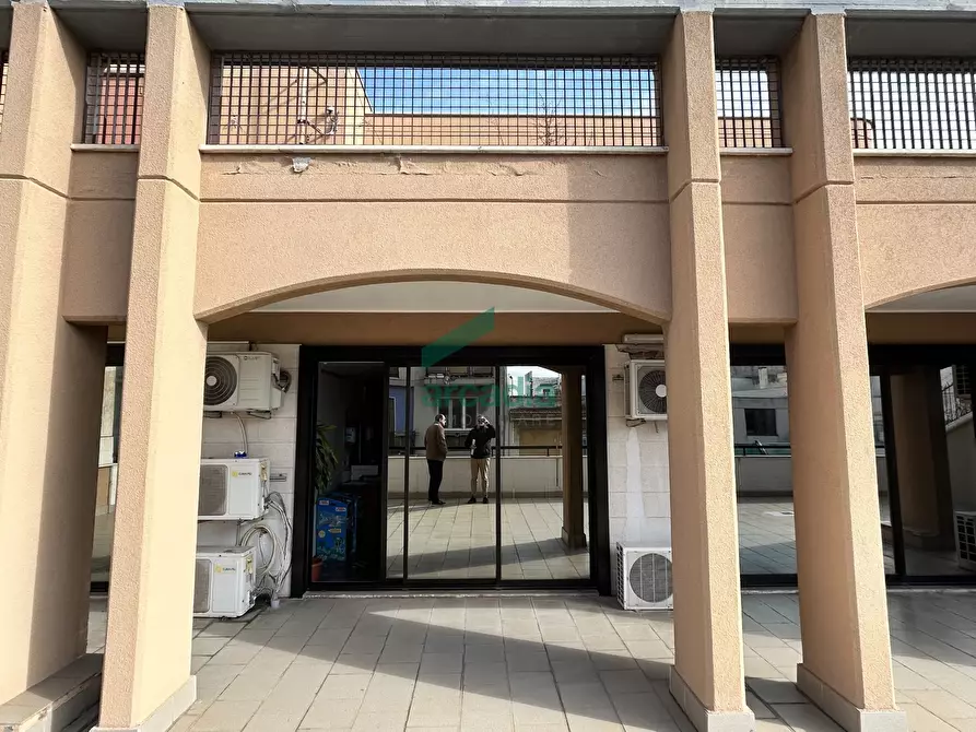 Immagine 6 di Ufficio in vendita  in Via Michele Garruba 47 a Bari