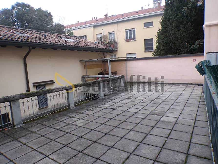 Immagine 5 di Trilocale in affitto  in Viva foscolo 32 a Pavia