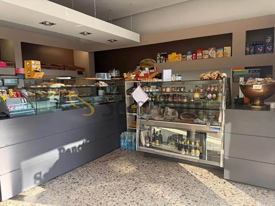 Immagine 13 di Bar / Ristorante in affitto  a Giussano