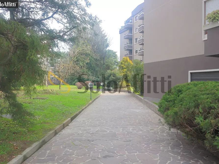 Immagine 10 di Ufficio in affitto  in VIA BORSA 10 a Monza