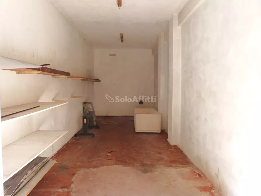 Immagine 1 di Magazzino in affitto  in Piazza San Siro a San Remo