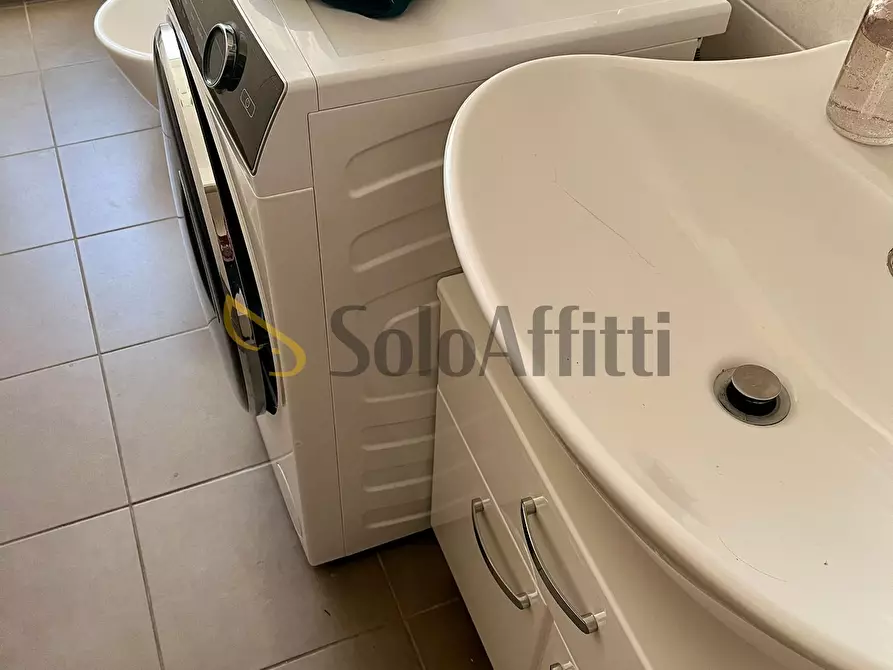 Immagine 16 di Bilocale in affitto  in VIA CHANOUX a Torino