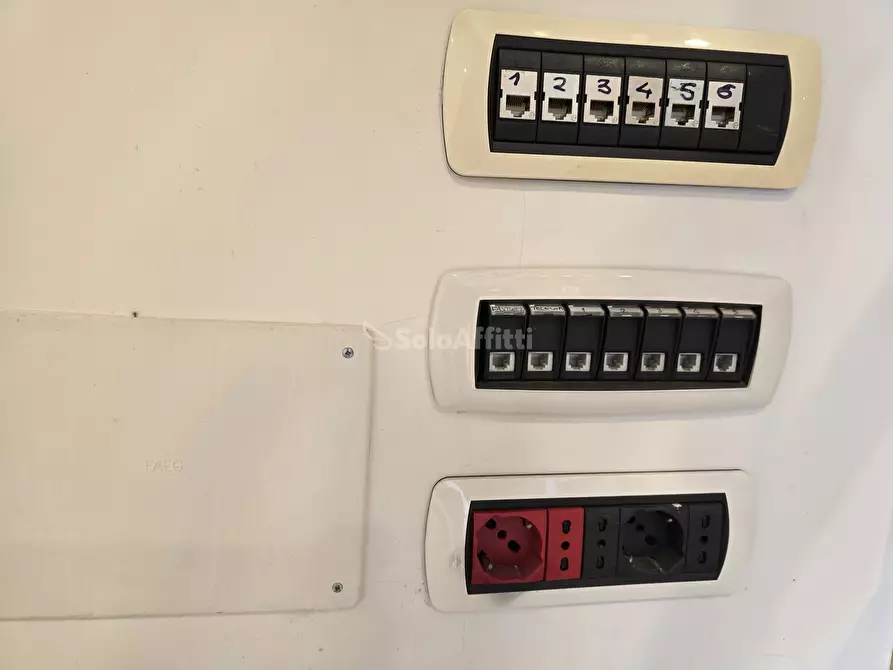 Immagine 9 di Locale commerciale in affitto  a Roma