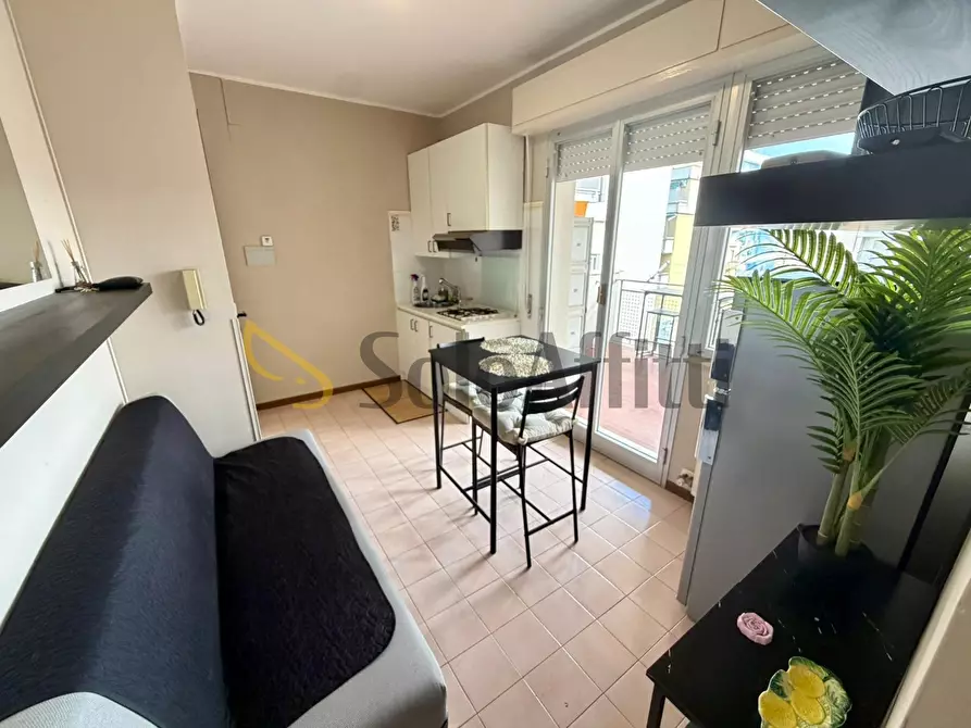 Immagine 3 di Bilocale in affitto  in Via Cavour 85 a Alba Adriatica