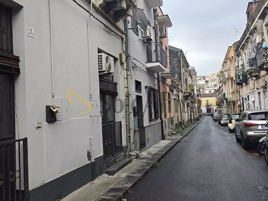 Immagine 11 di Monolocale in affitto  a Catania