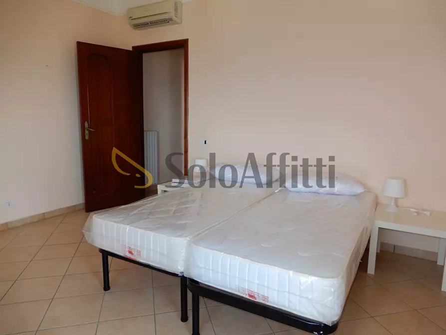 Immagine 11 di Stanza singola in affitto  a Catanzaro