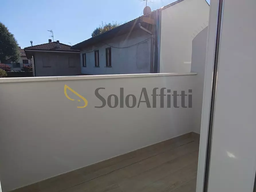 Immagine 15 di Trilocale in affitto  a Magnago