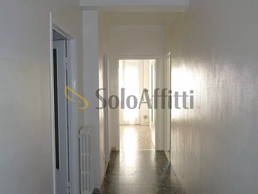 Immagine 5 di Trilocale in affitto  a San Remo