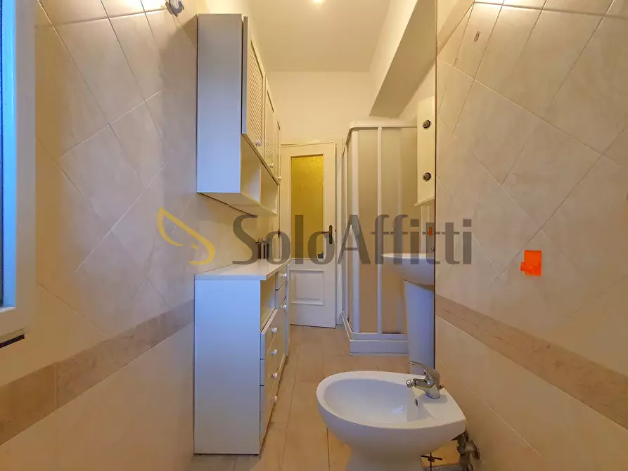 Immagine 10 di Trilocale in affitto  a Catanzaro