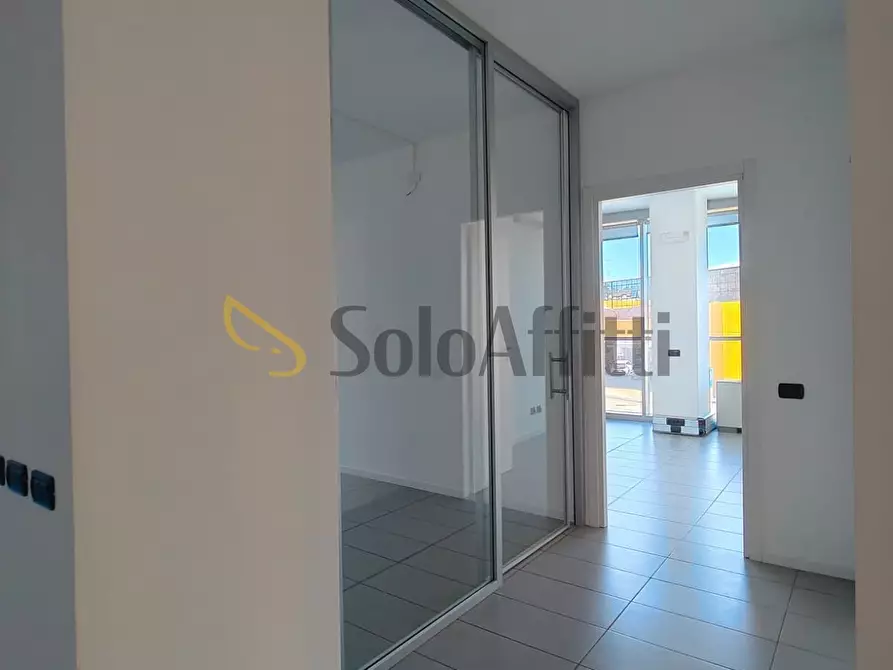 Immagine 14 di Ufficio in affitto  a Gallarate