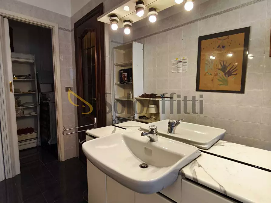 Immagine 13 di Trilocale in affitto  in CORSO UNIONE SOVIETICA 155 a Torino