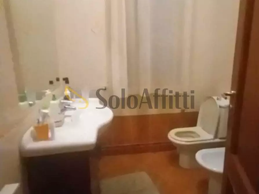 Immagine 5 di Trilocale in affitto  a Catania