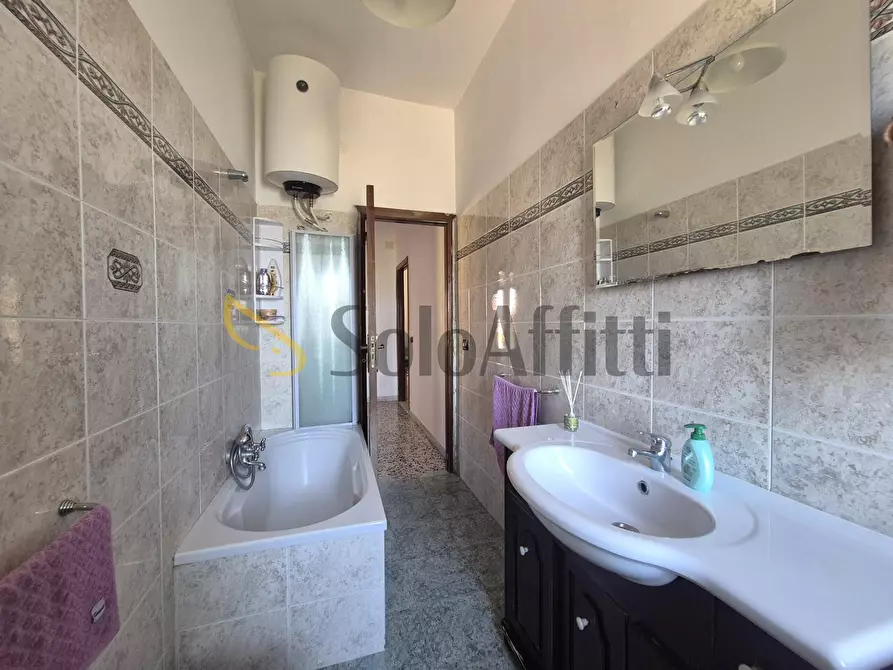 Immagine 11 di Stanza singola in affitto  a Catanzaro