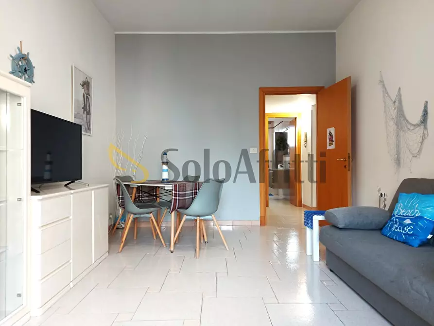 Immagine 10 di Trilocale in affitto  in Viale Vasco de Gama a Roma