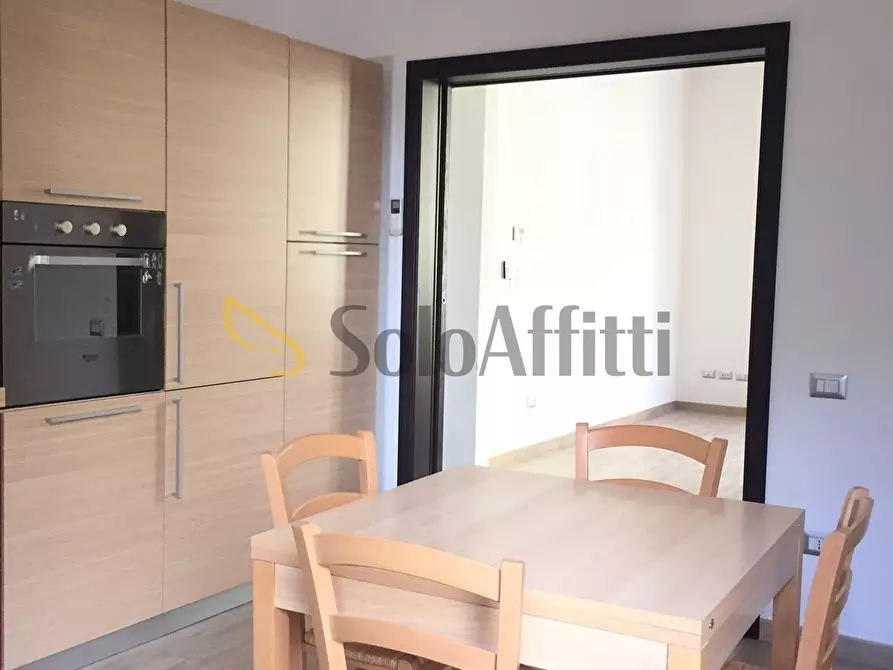 Immagine 3 di Trilocale in affitto  a Cagliari