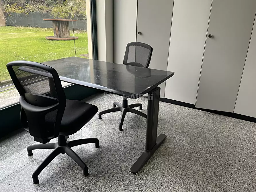 Immagine 34 di Locale commerciale in affitto  in Piazza Baracca 18 a Buscate