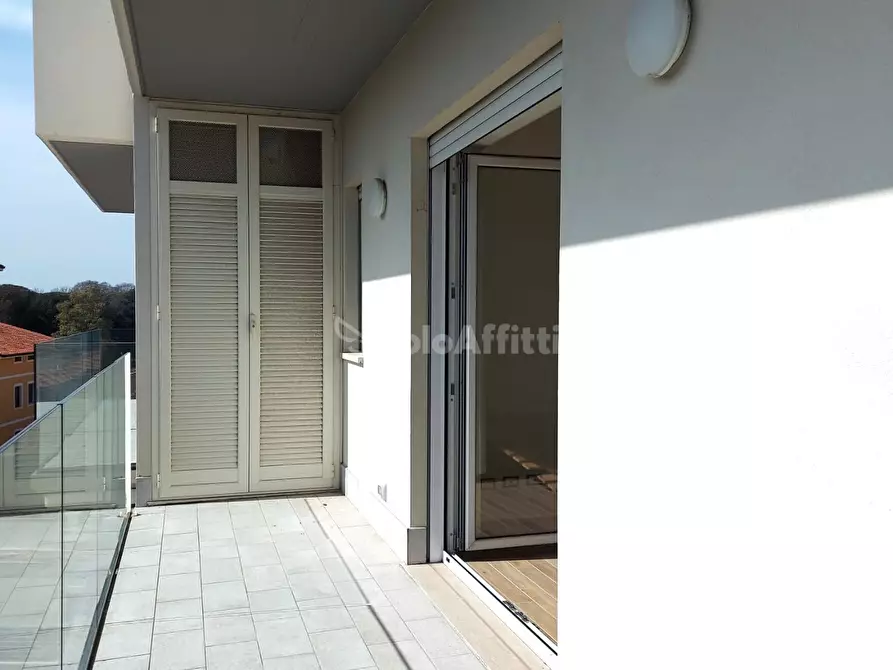 Immagine 23 di Trilocale in affitto  in Via del Castello a Roma