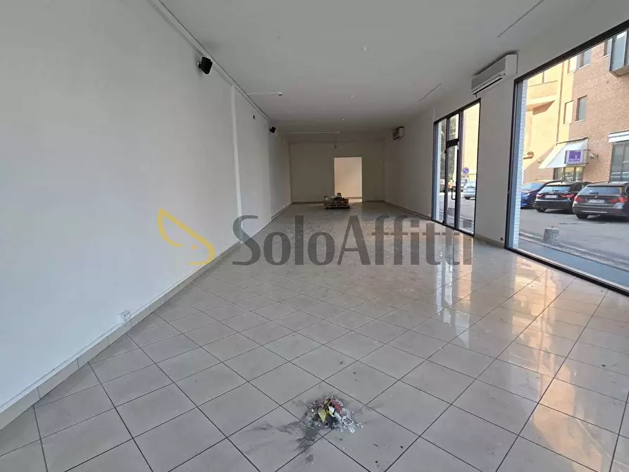 Immagine 3 di Locale commerciale in affitto  in Via Nino Tavoni a Vignola