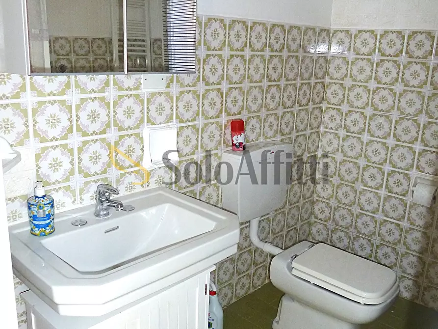 Immagine 13 di Trilocale in affitto  a San Remo