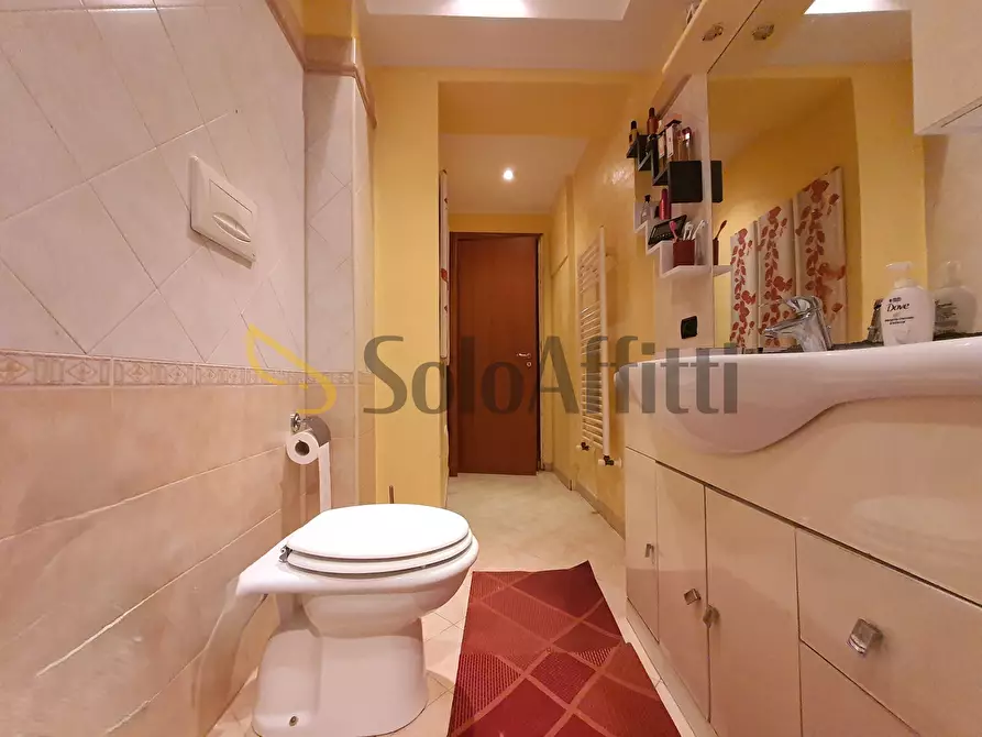 Immagine 10 di Trilocale in affitto  in Viale Fiume Mesima 39 a Catanzaro