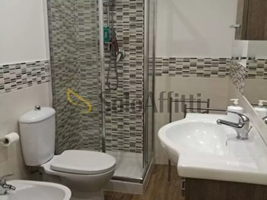 Immagine 7 di Trilocale in affitto  a Catania