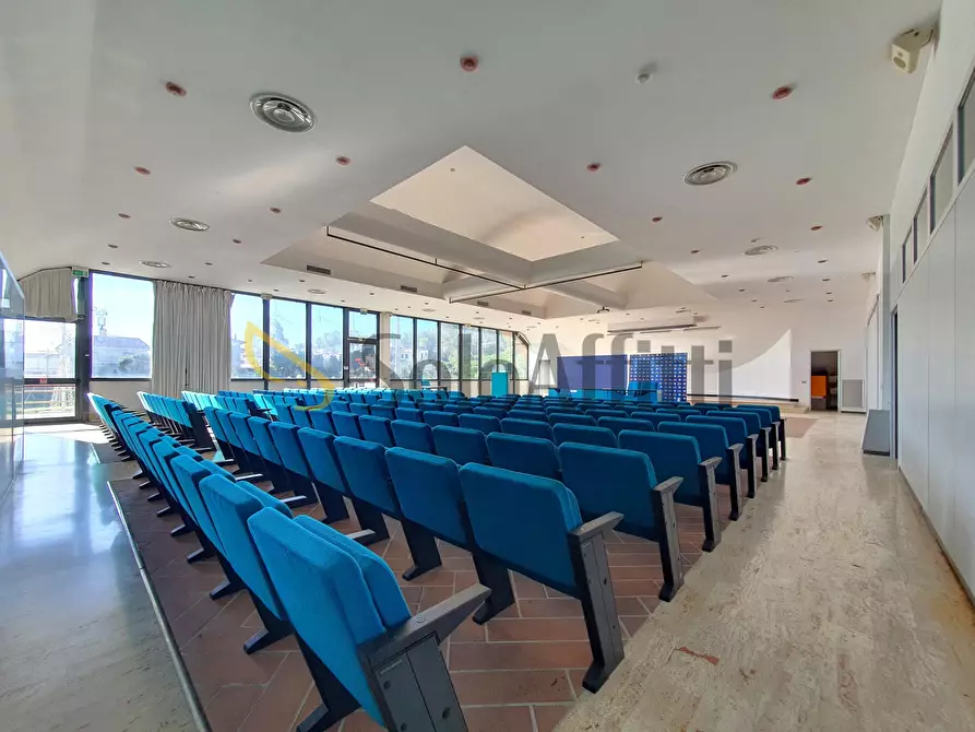 Immagine 1 di Ufficio in affitto  a Catanzaro