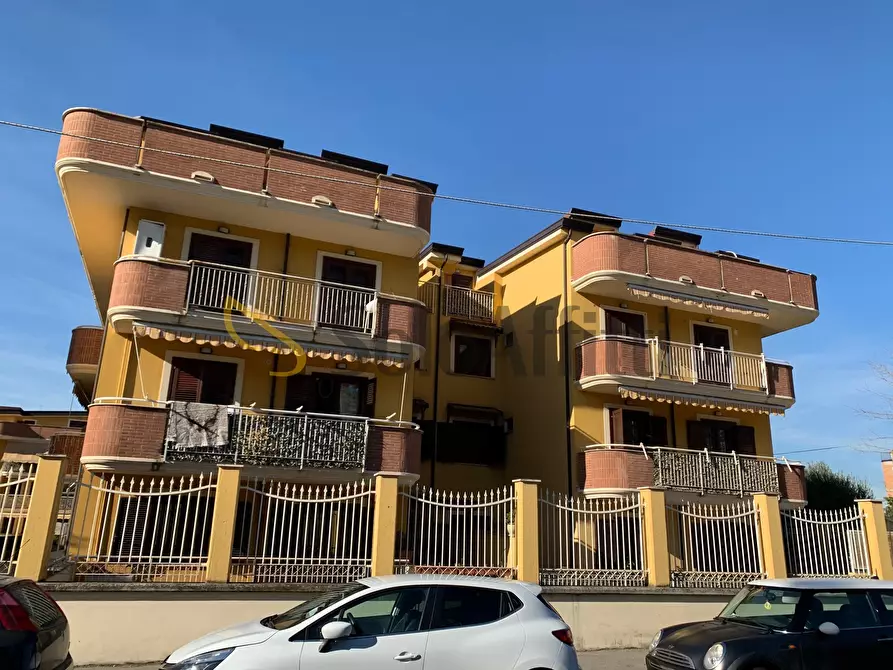 Immagine 24 di Bilocale in affitto  in Via Galatina a Caserta