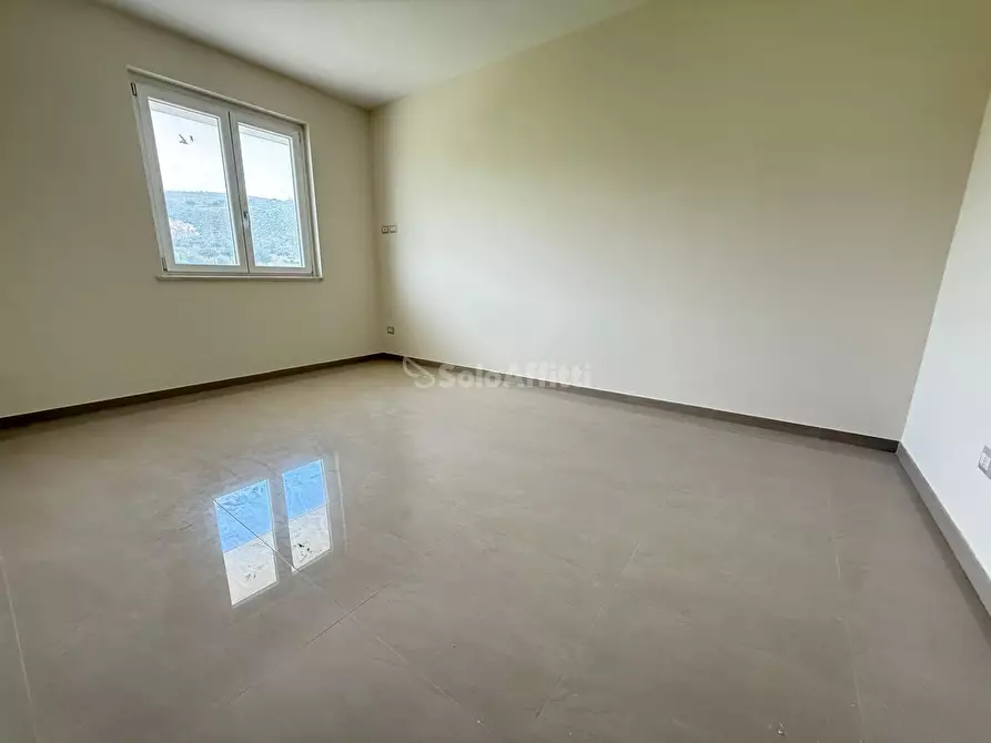 Immagine 9 di Ufficio in affitto  in Via Forche Caudine a Maddaloni