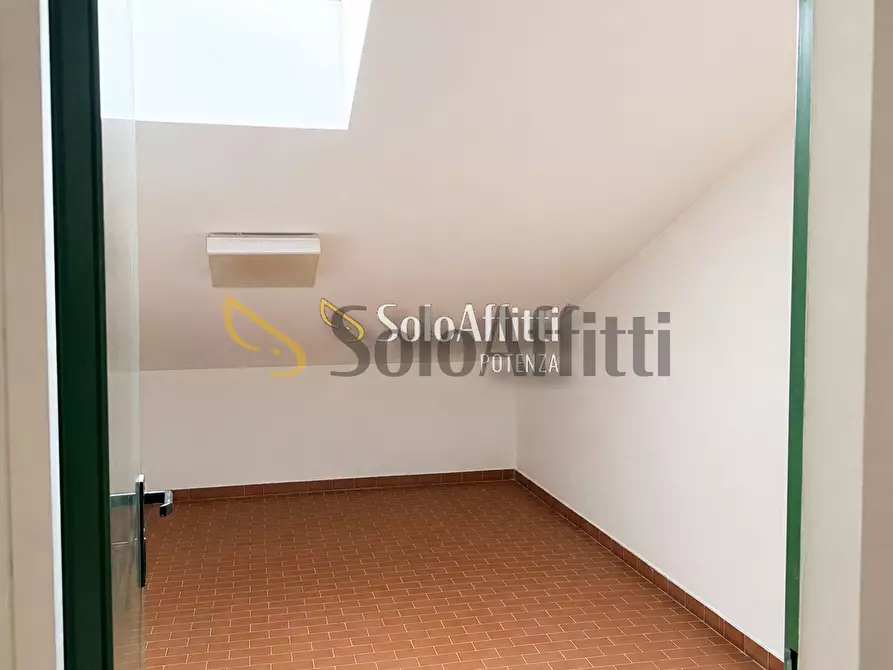 Immagine 29 di Pentalocale in affitto  in Via delle Medaglie Olimpiche 2 a Potenza