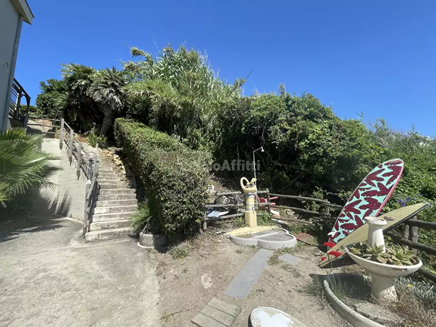 Immagine 28 di Quadrilocale in affitto  in lungo mare lido delle Sirene a Anzio