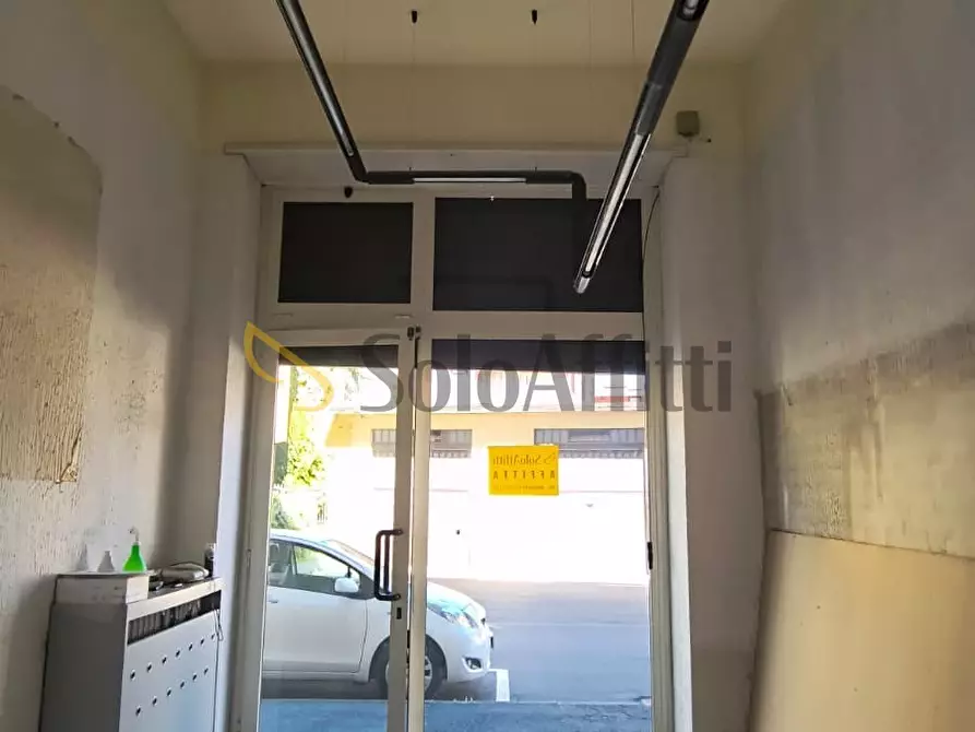 Immagine 6 di Locale commerciale in affitto  a Orbassano