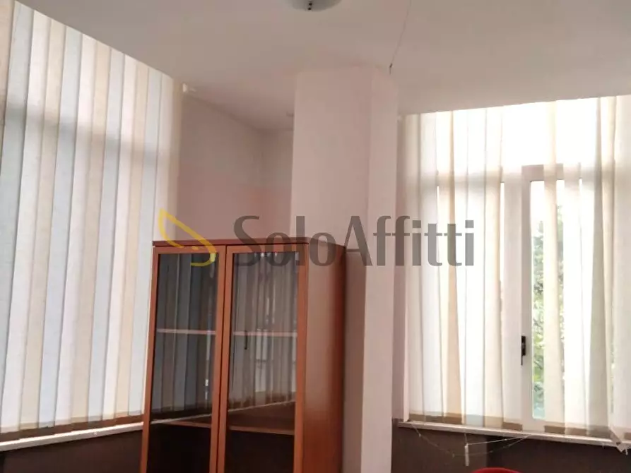 Immagine 3 di Ufficio in affitto  a Ancona