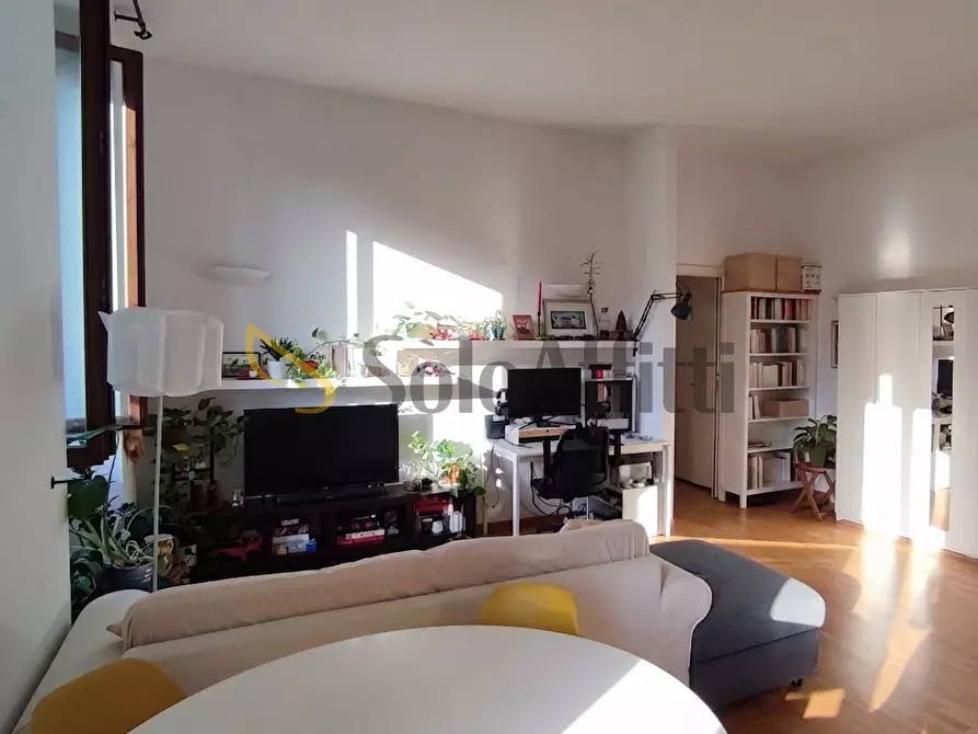 Immagine 16 di Bilocale in affitto  in Corso Milano 58 a Monza