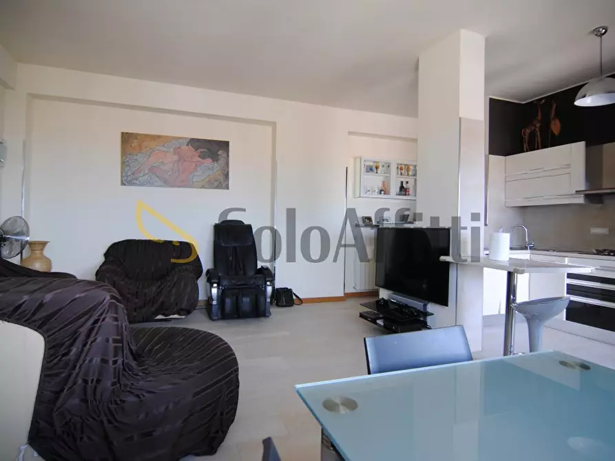 Immagine 12 di Quadrilocale in affitto  a Livorno