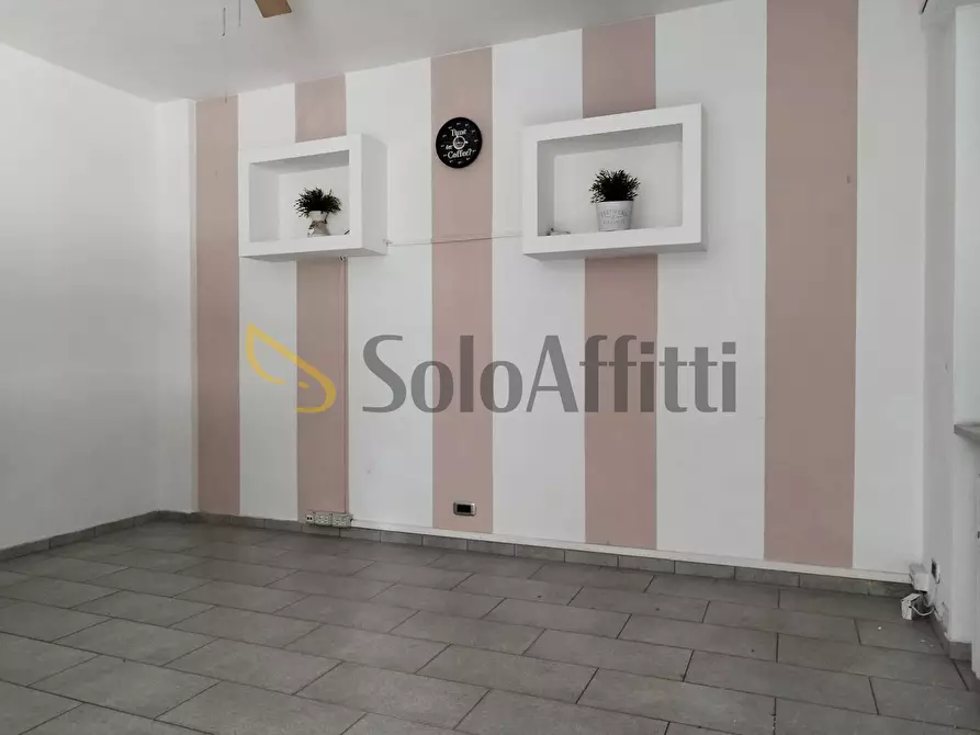 Immagine 7 di Locale commerciale in affitto  in Strada Piossasco 20 a Orbassano