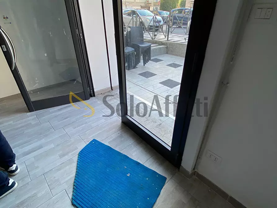 Immagine 3 di Locale commerciale in affitto  a Frosinone