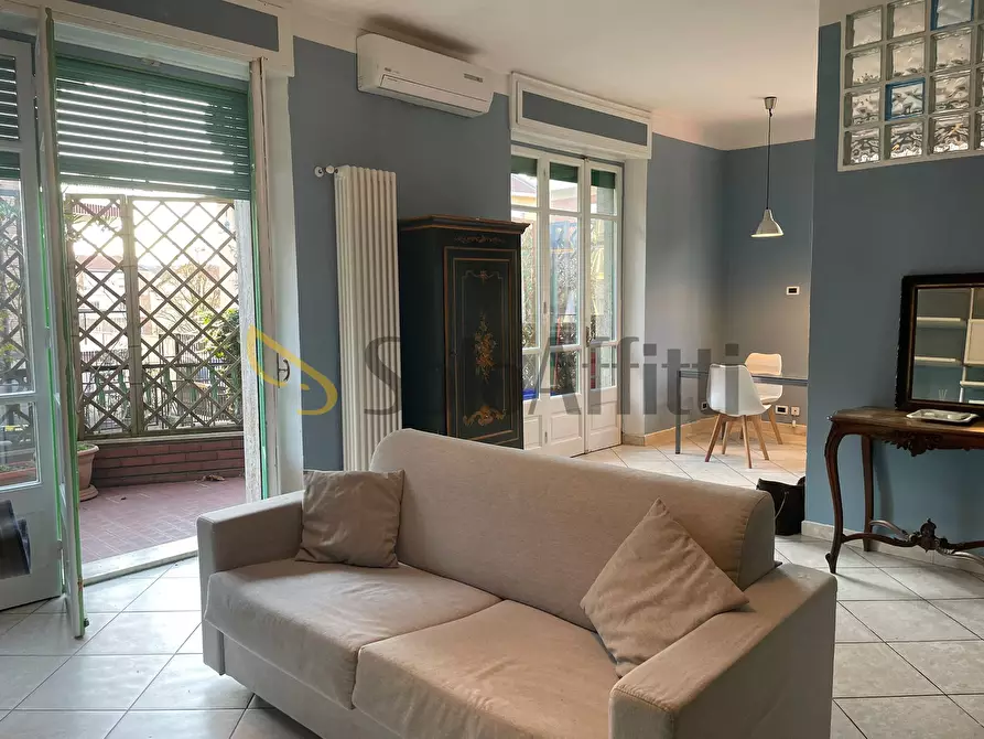 Immagine 10 di Quadrilocale in affitto  in Corso Quintino Sella a Torino