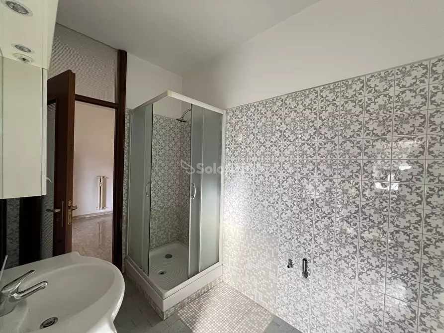 Immagine 54 di Quadrilocale in affitto  in Via Buratto 7 a Ciriè