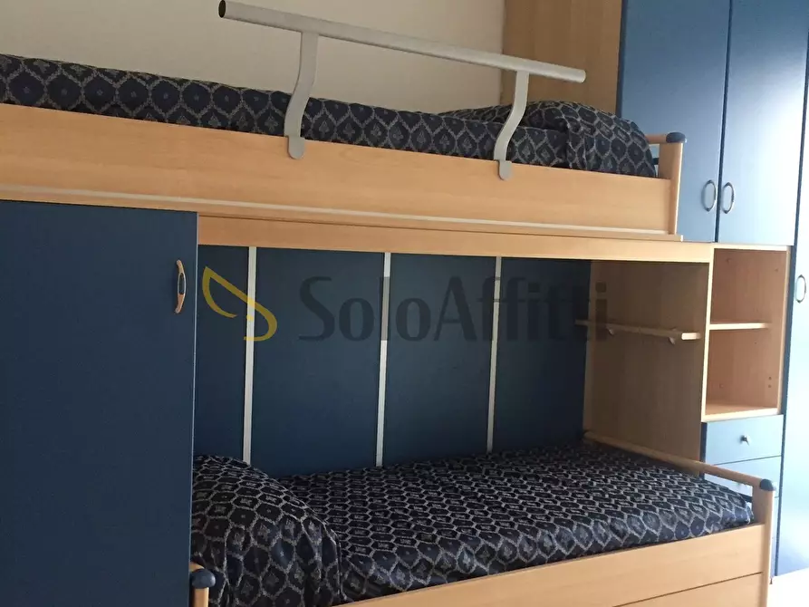 Immagine 10 di Quadrilocale in affitto  a Cagliari