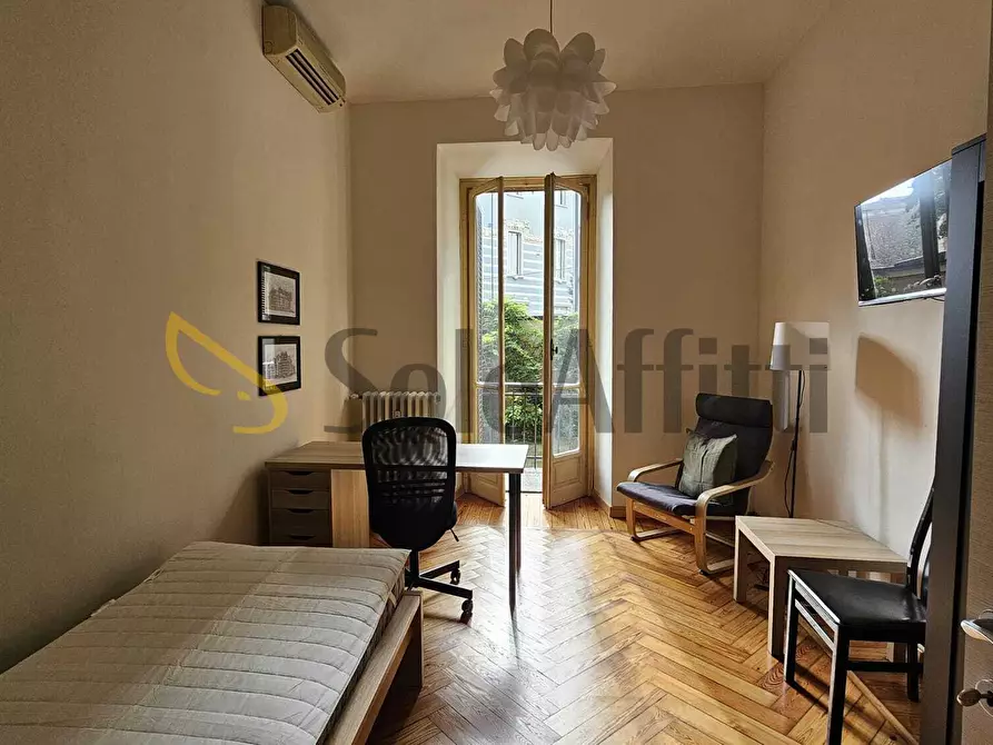 Immagine 5 di Quadrilocale in affitto  in Via Vincenzo Vela 49 a Torino