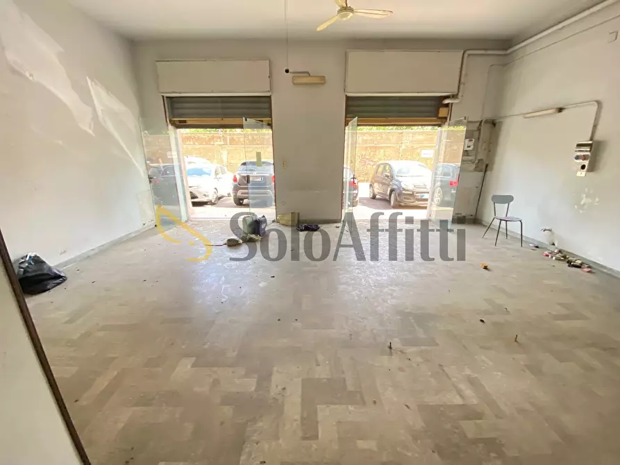 Immagine 1 di Locale commerciale in affitto  in Via Sud Piazza d'Armi 40 a Caserta
