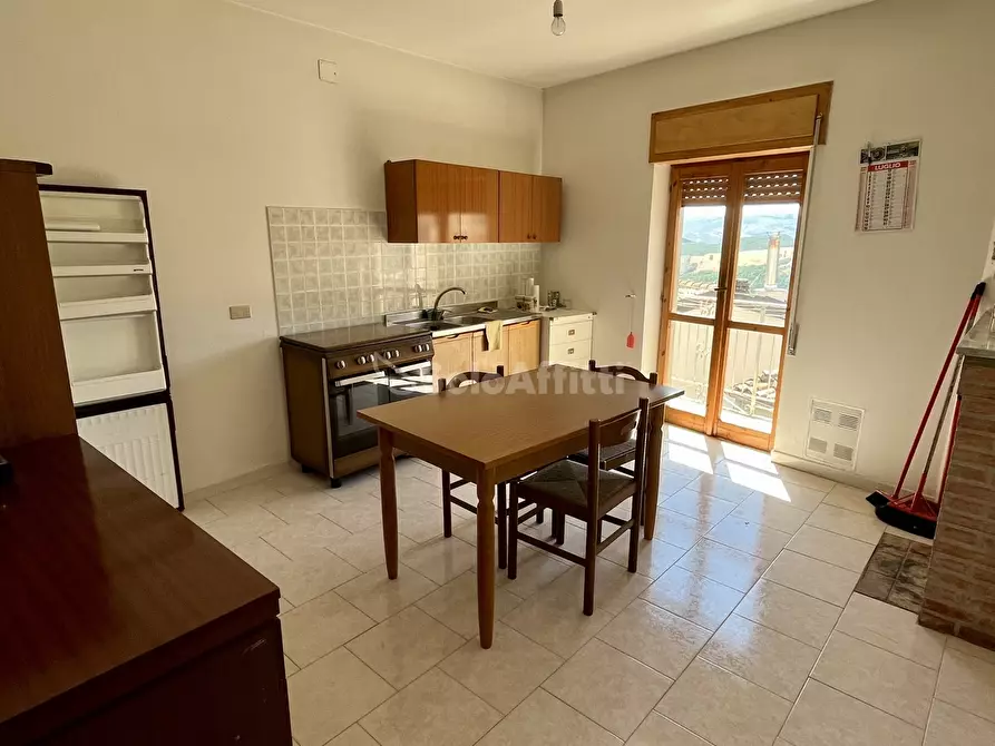 Immagine 10 di Trilocale in affitto  a Abriola