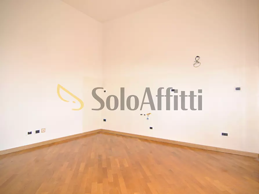 Immagine 19 di Trilocale in affitto  a Livorno