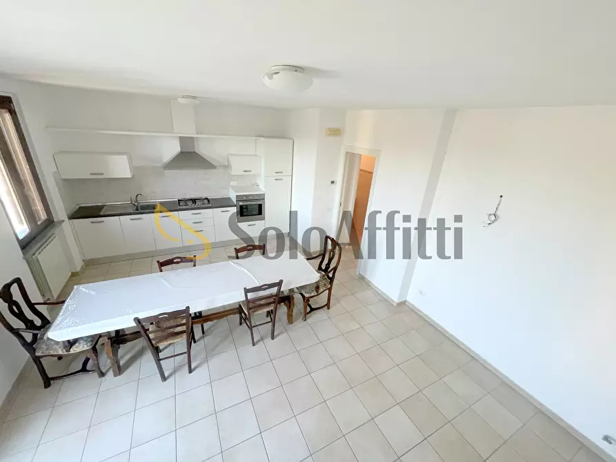 Immagine 7 di Trilocale in affitto  a Osimo